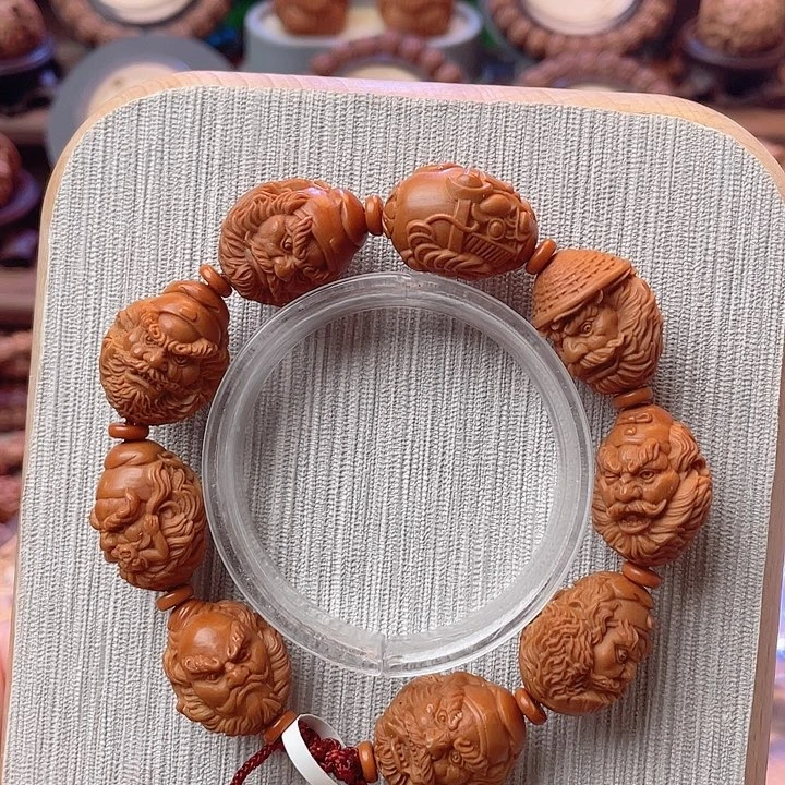 唔***王吊坠橄榄核19钟馗纳福