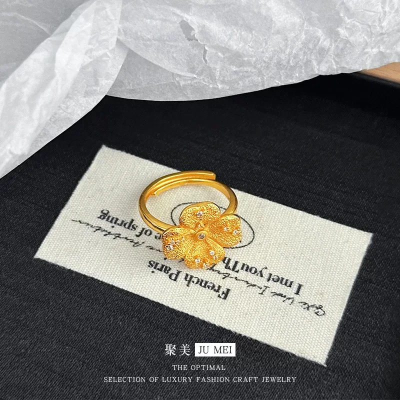 铜合金合成锆石莫桑石莫桑石戒指 设计感拉丝四叶花戒指