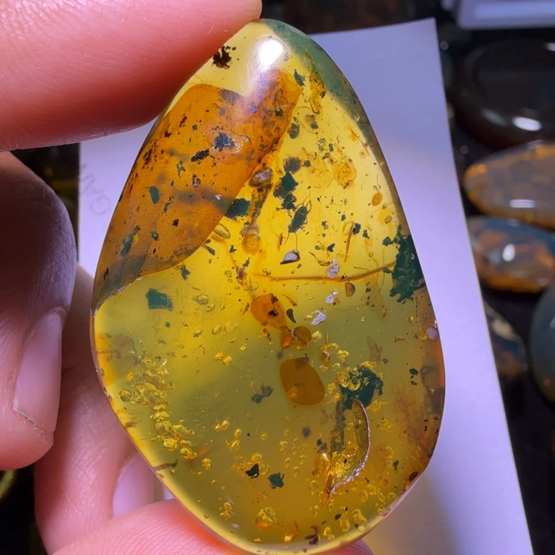 未镶嵌琥珀裸石10号