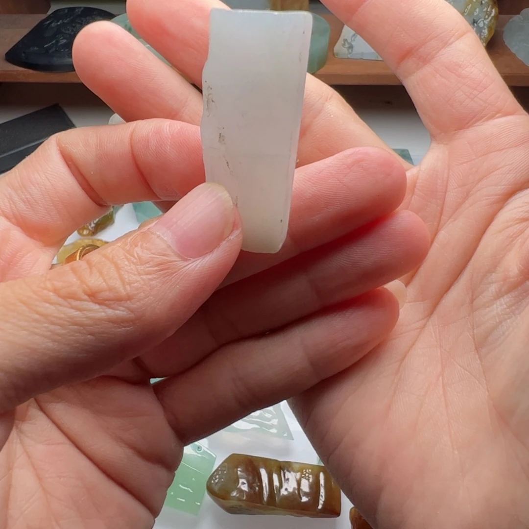 定制翡翠未镶嵌不包工