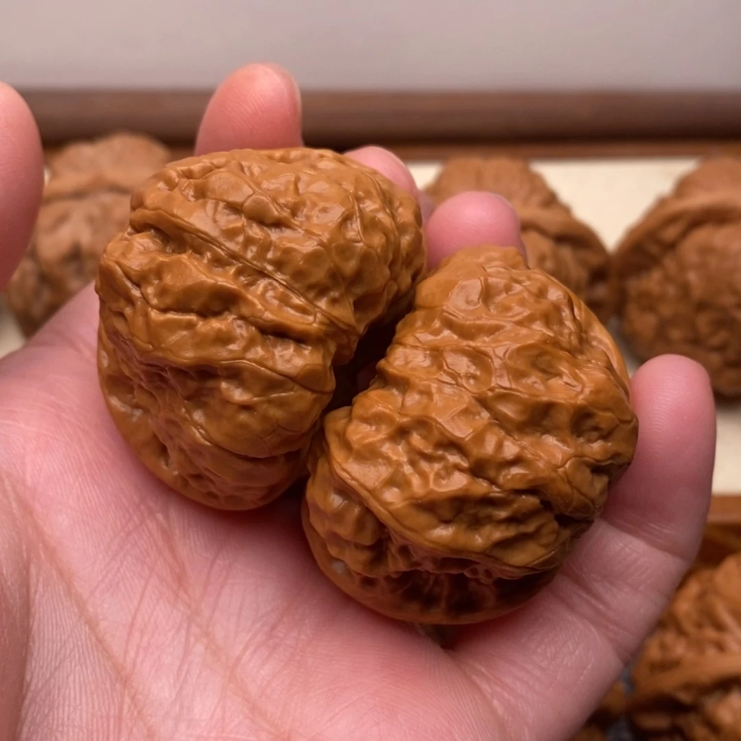 【闪购商品】把件文玩核桃边41左右