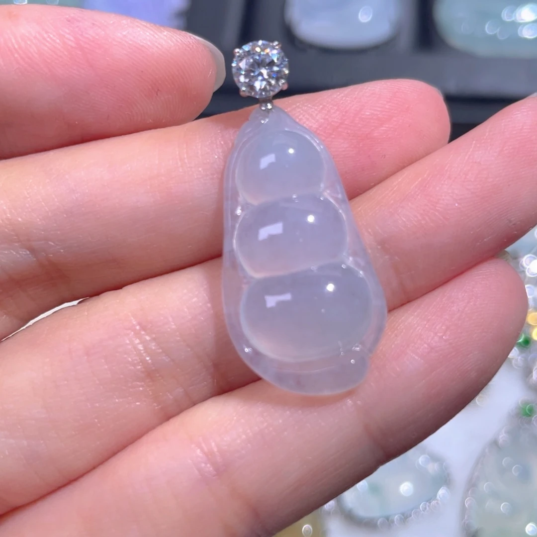 颈饰18K金镶嵌翡翠翡翠