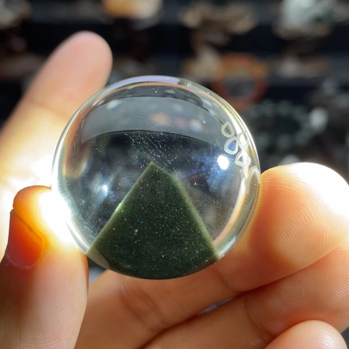 未镶嵌颈饰水晶绿幽灵金字塔圆牌定制
