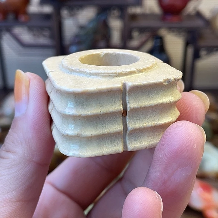 未镶嵌和田玉（糖玉）挂件