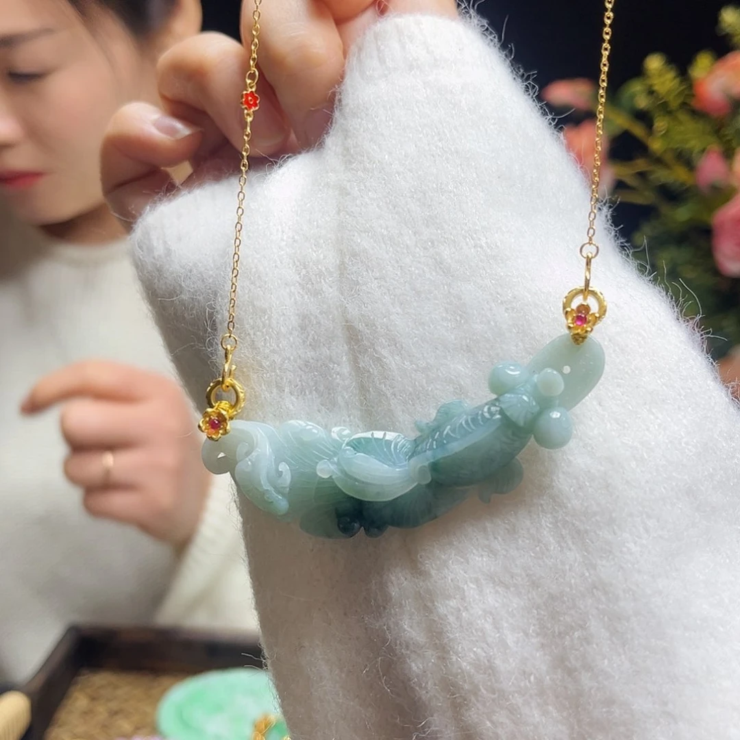 翡翠颈饰未镶嵌艺*子天然