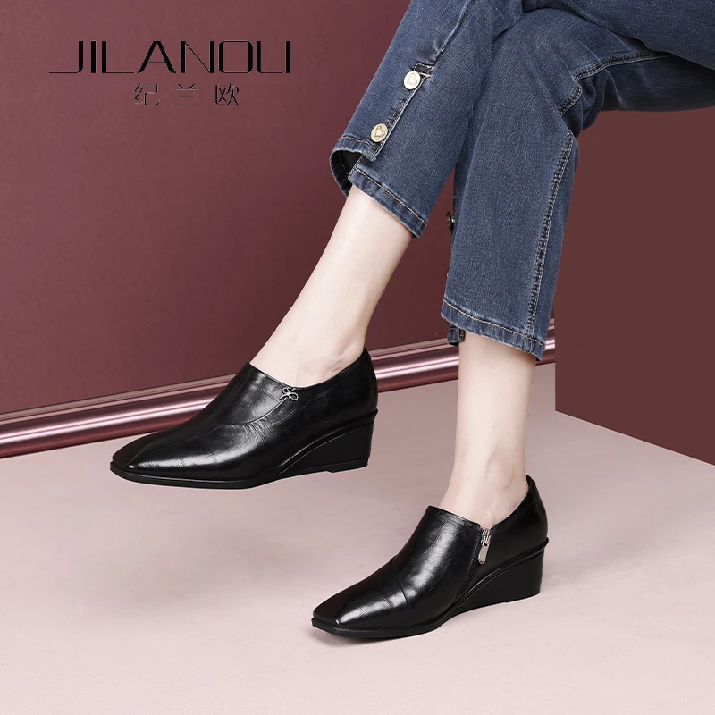 复古坡跟女鞋春秋2024新款黑色单鞋女深口妈妈鞋真皮鞋子软底皮鞋