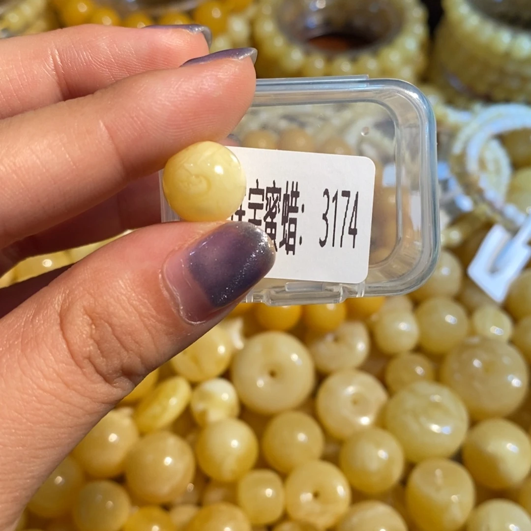 琥珀未镶嵌珠宝奇石3174