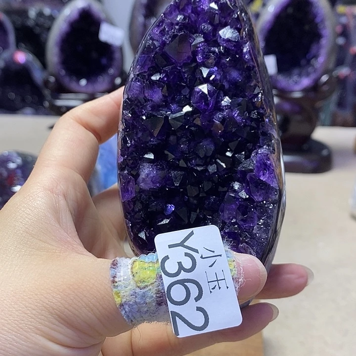 未镶嵌水晶大型摆件（非配饰）摆件