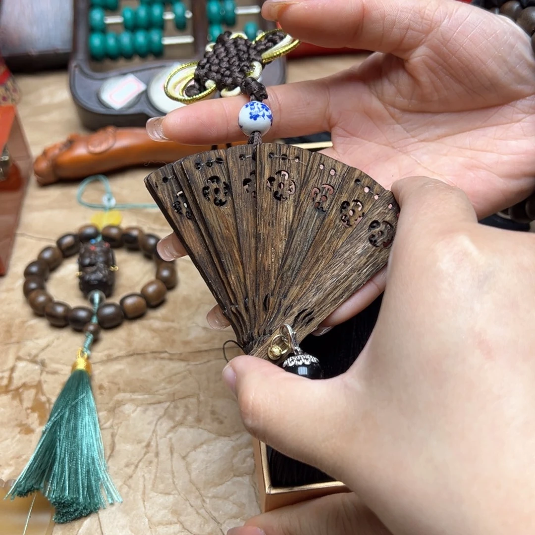 大叶紫檀（黑酸枝木类）