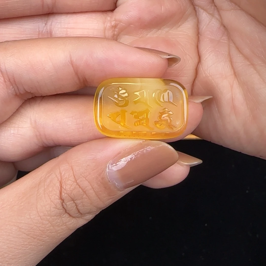 蜜蜡吊坠(不含链)未镶嵌