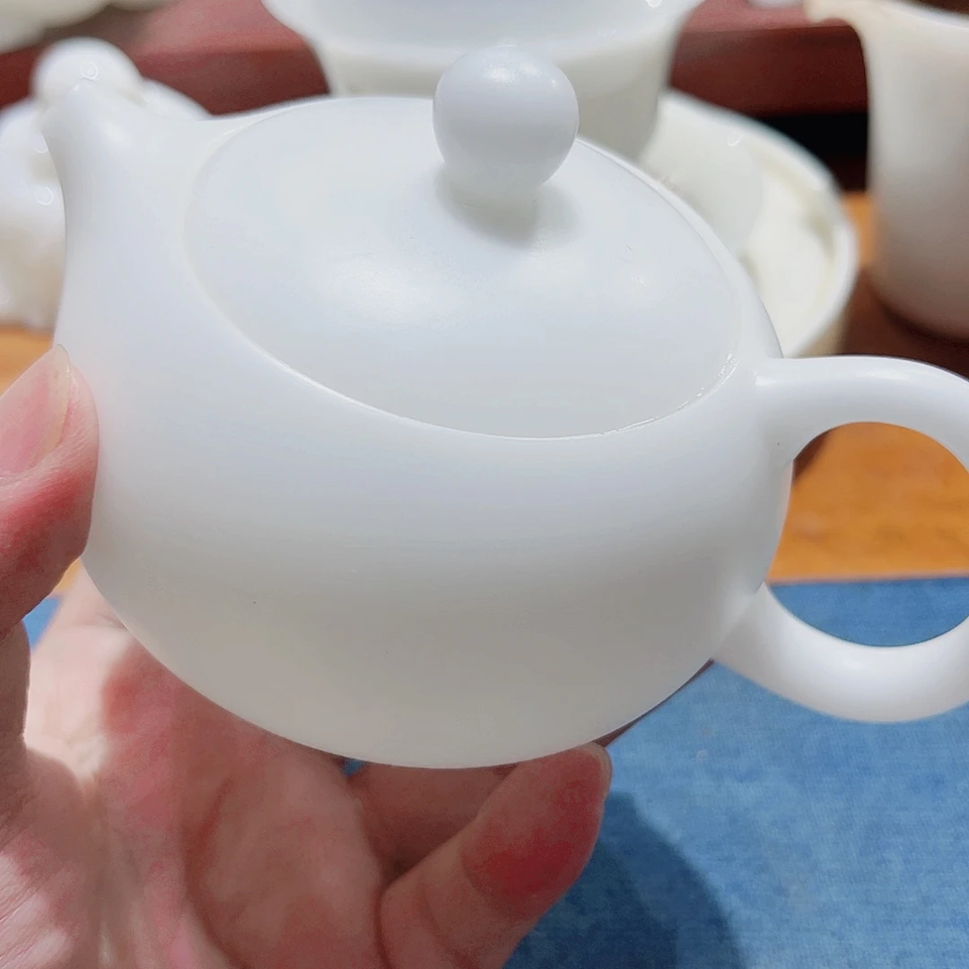 特价190c素烧高冰，111