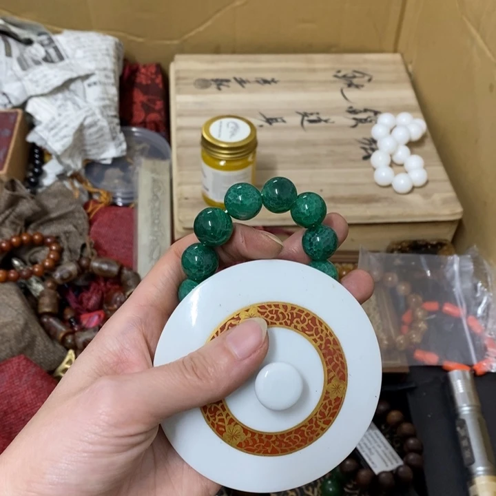 瓷片哈中古工艺品一件