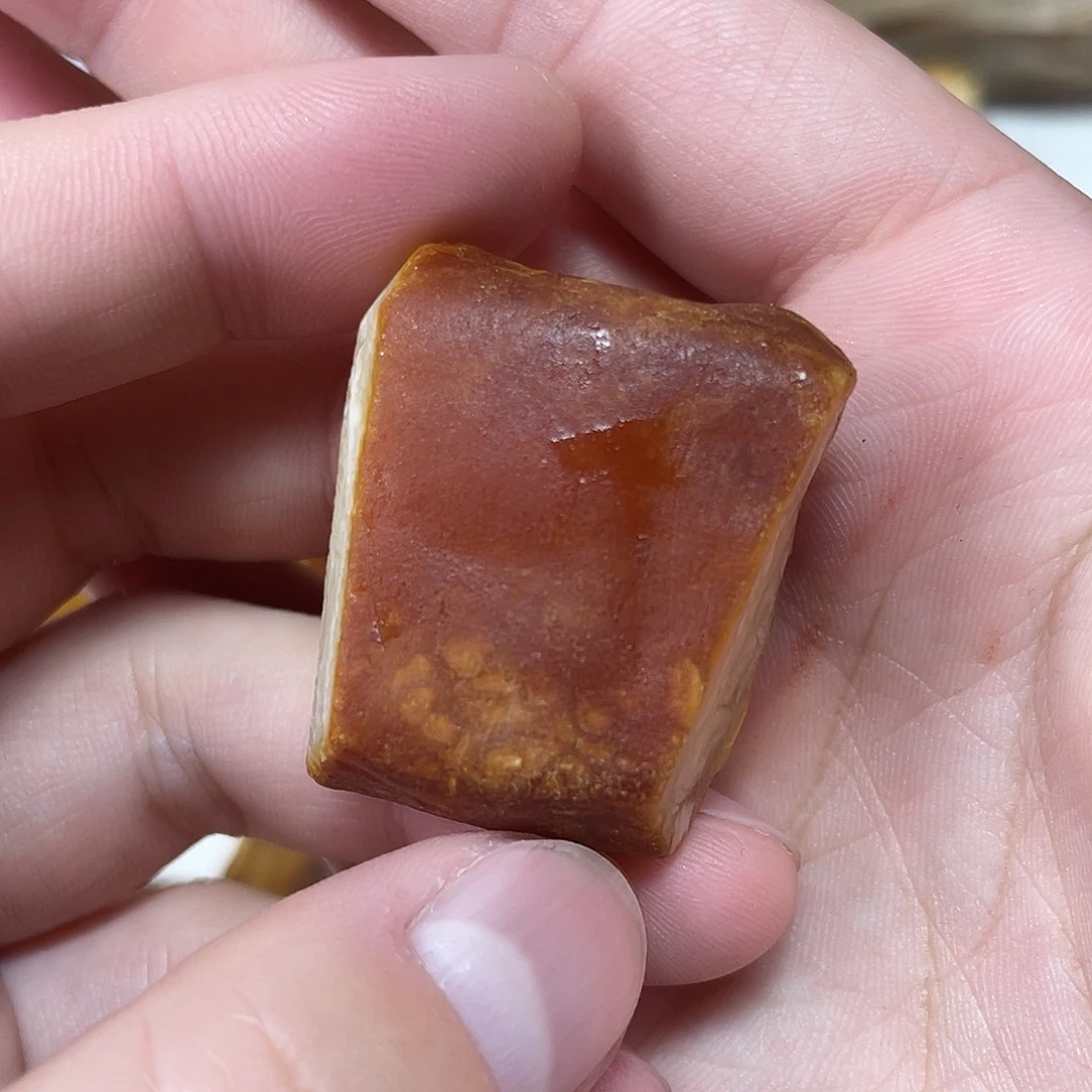 定制琥珀未镶嵌原矿蜜蜡