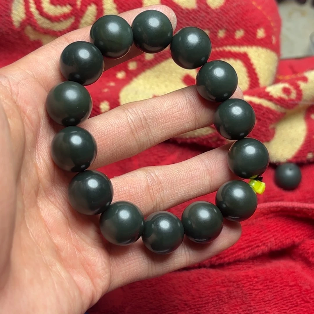 和田玉未镶嵌挂件m****o