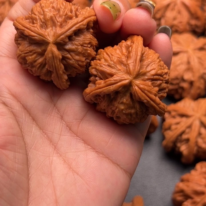 三***字吊坠文玩核桃88888888