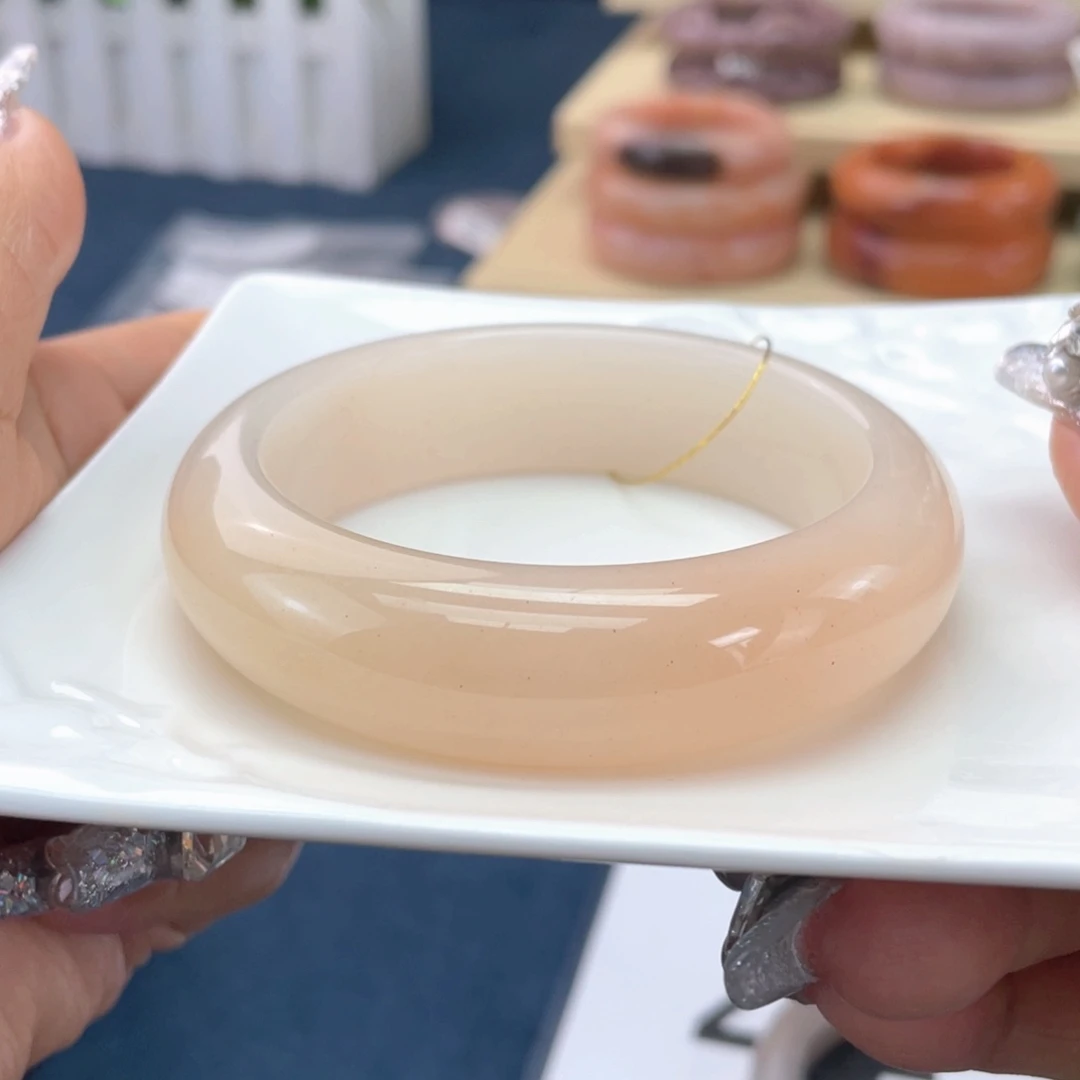 T***@石英岩玉手镯未镶嵌