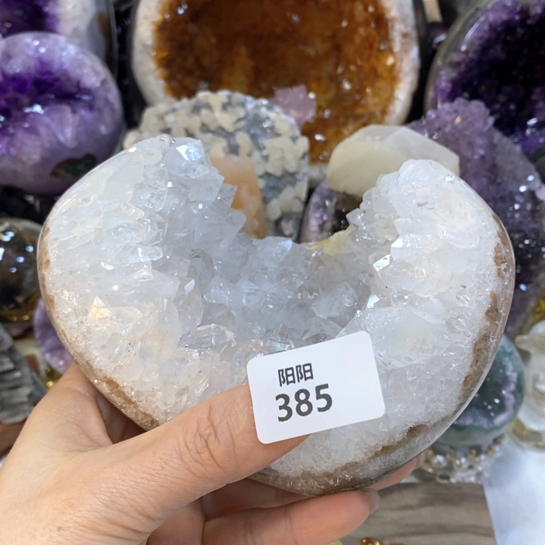 未镶嵌水晶大型摆件（非配饰）