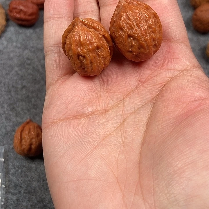 文玩核桃吊坠玉观音