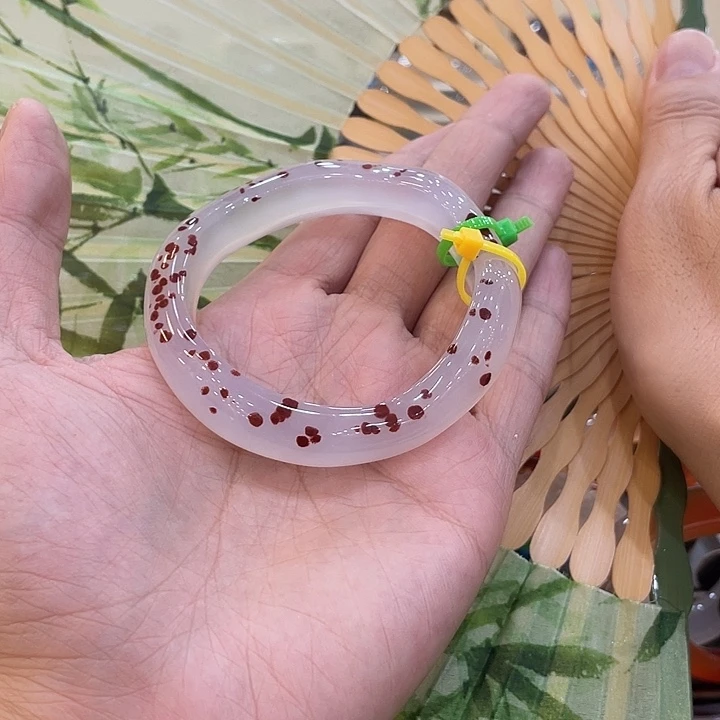 不***糖玛瑙/玉髓手镯未镶嵌