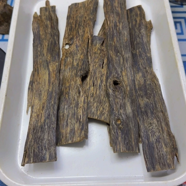 笑***湖木手工业雕塑根雕木方板材100克