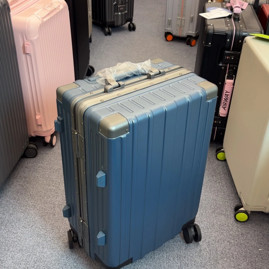 蓝色铝框22寸拉杆箱