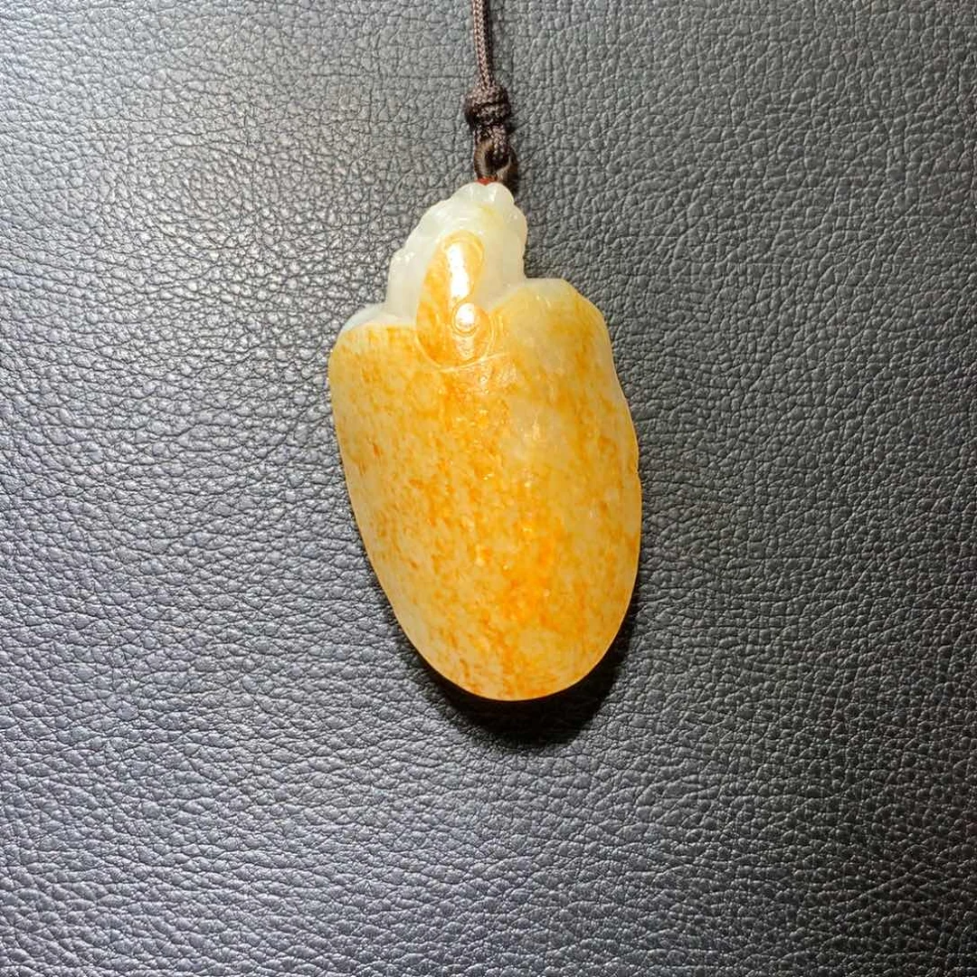 和田玉颈饰未镶嵌J****?