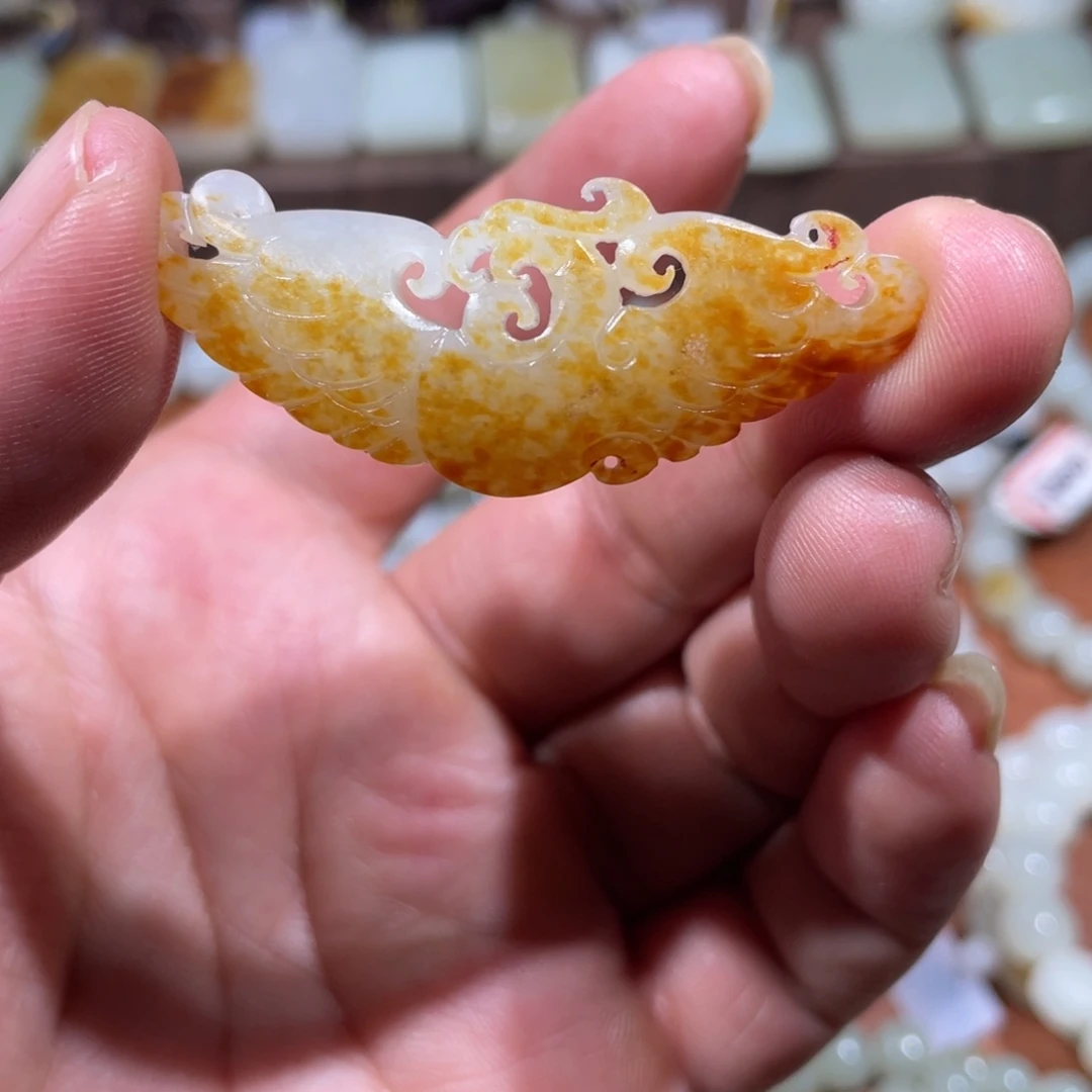 和田玉（糖玉）未镶嵌颈饰