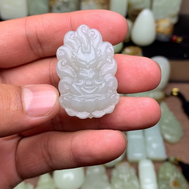 和田玉（糖玉）未镶嵌颈饰