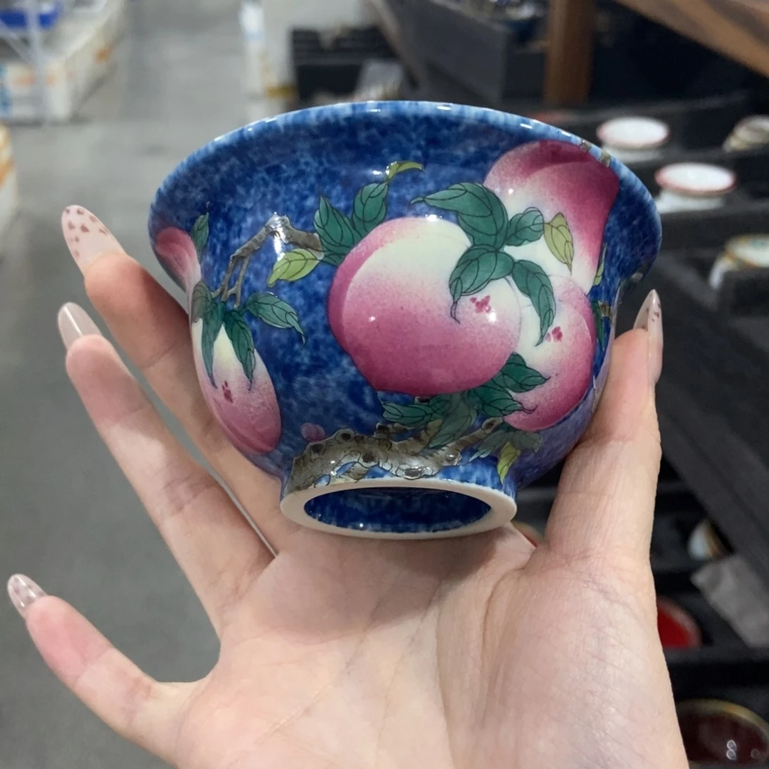 陶瓷的设计师是一个