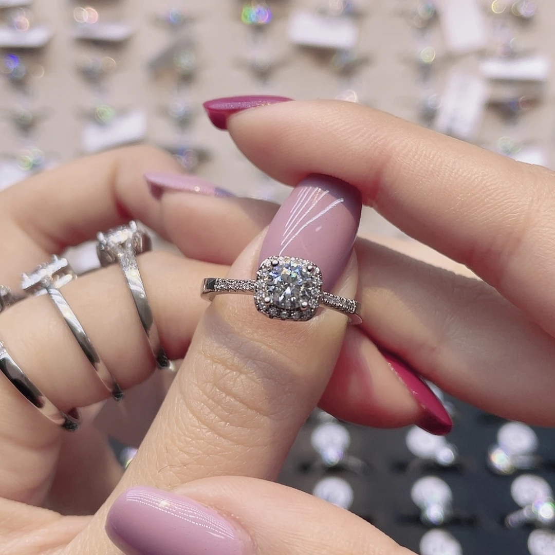 莫桑石非金属圈13。 小方糖50