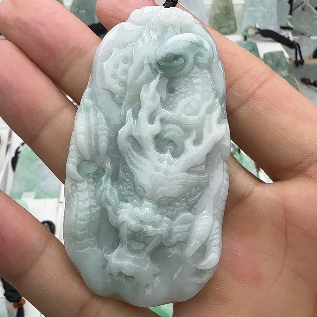 盘***）颈饰未镶嵌翡翠翡翠