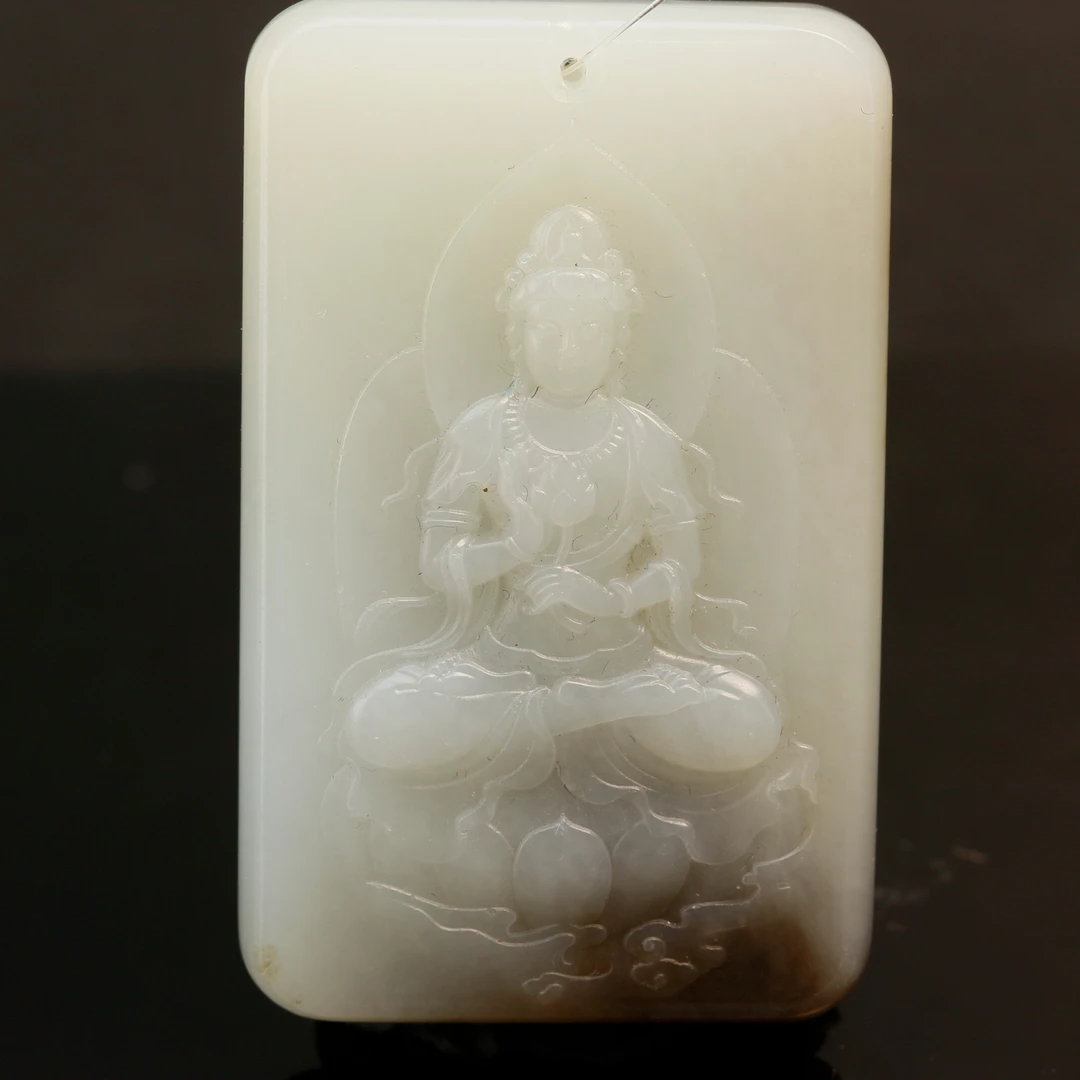 17和田玉且末糖挂件/000014保利厦门拍卖
