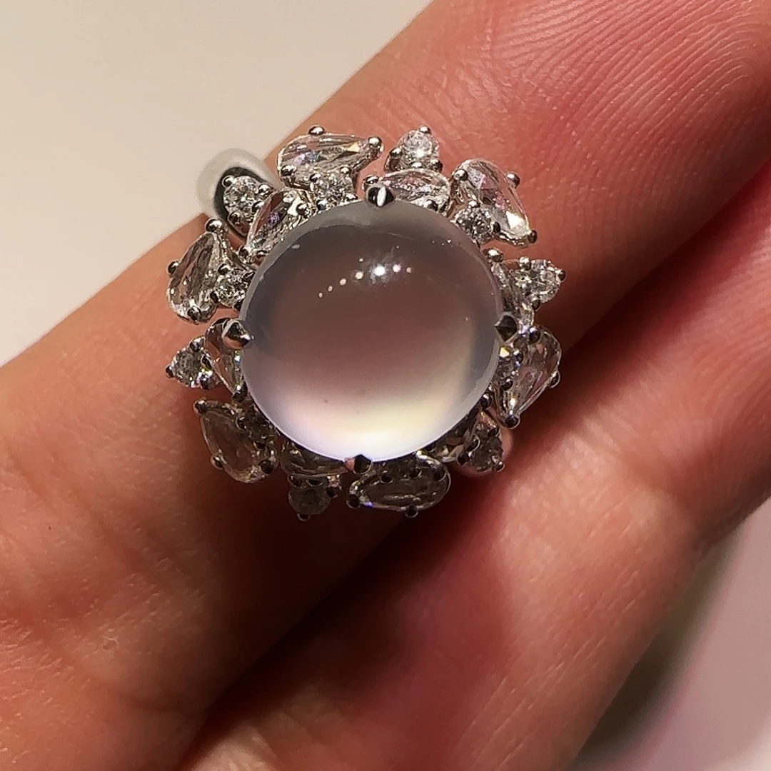 翡翠18K金镶嵌戒指