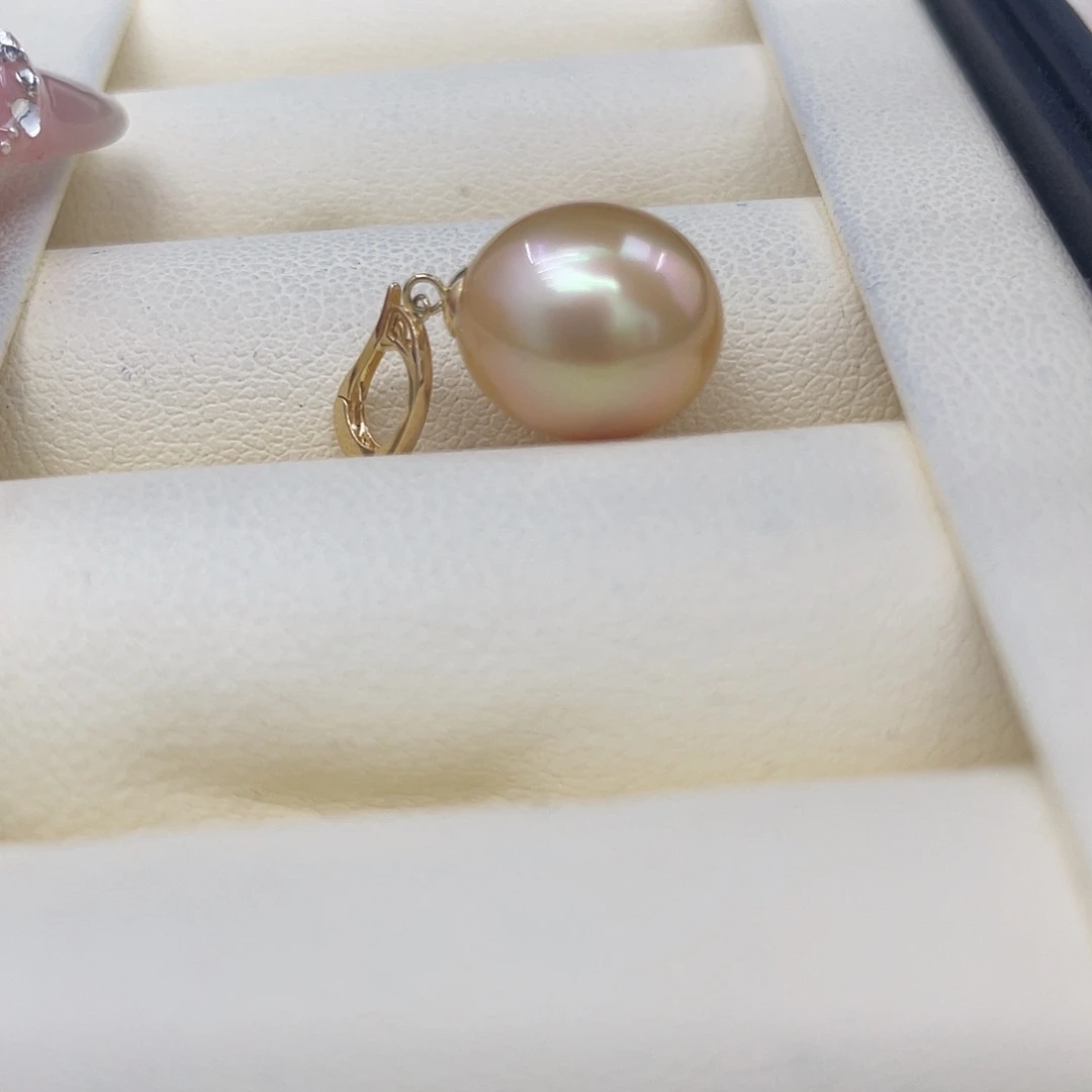 海水珍珠颈饰18K金镶嵌