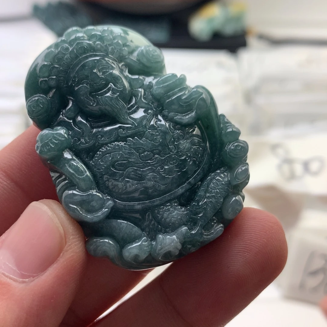 颈饰未镶嵌翡翠财神