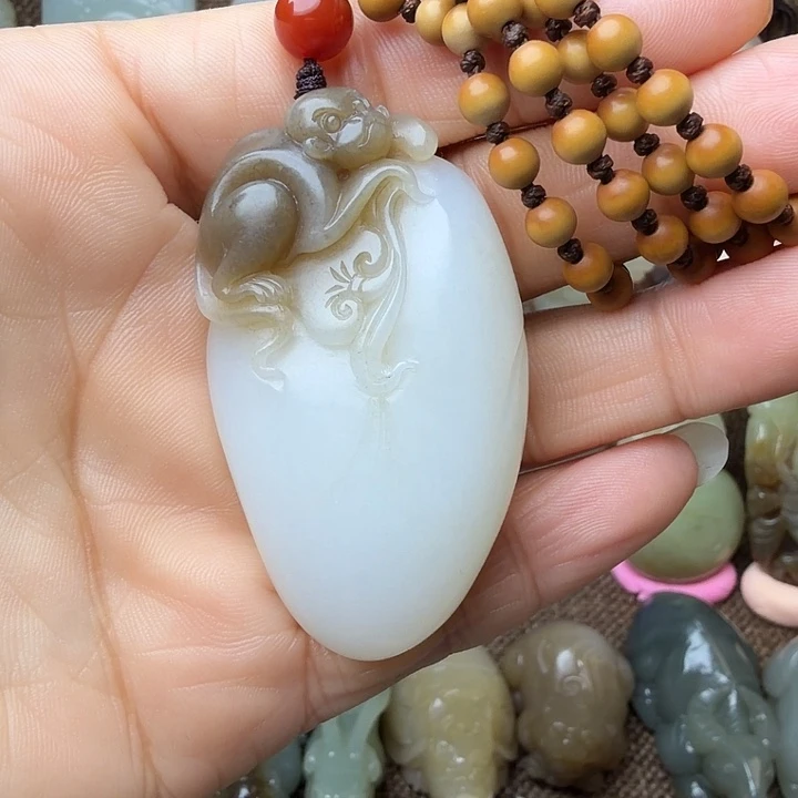 和田玉（糖玉）未镶嵌挂件