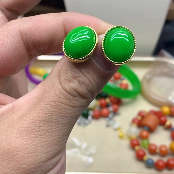 翡翠颈饰未镶嵌吊坠规格