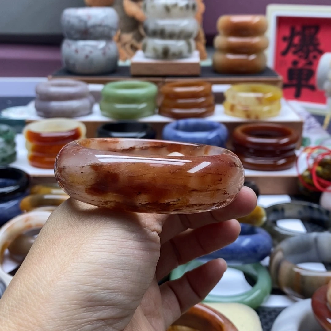 石英质玉手镯未镶嵌肖****好