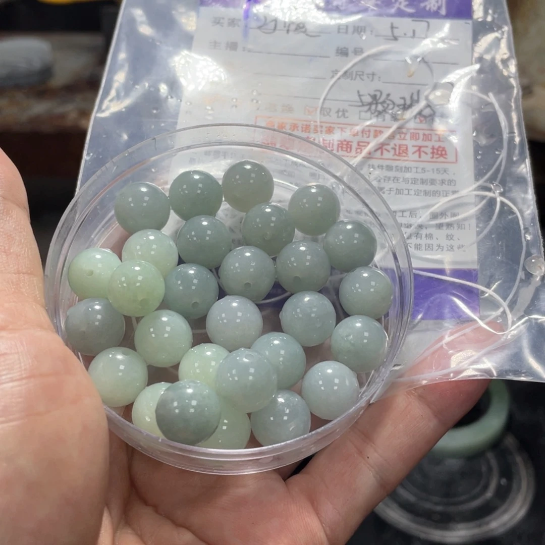 翡翠手镯未镶嵌习**好1