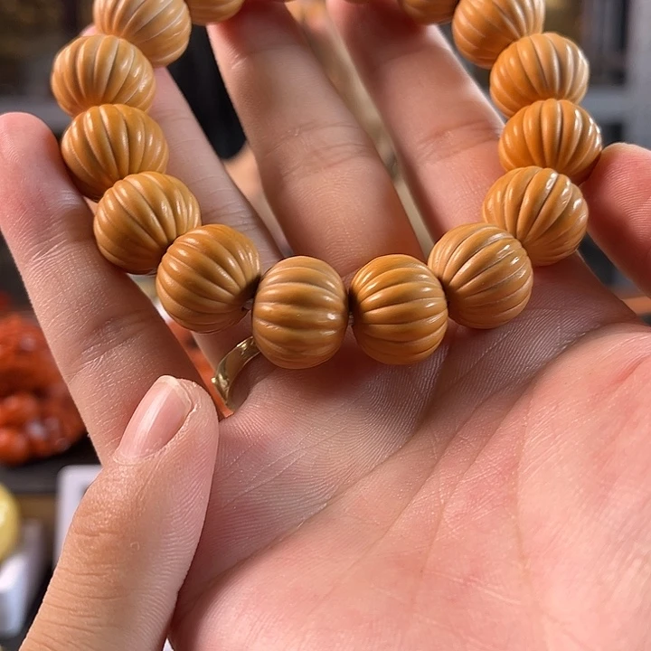 猴头核桃吊坠猴头手串