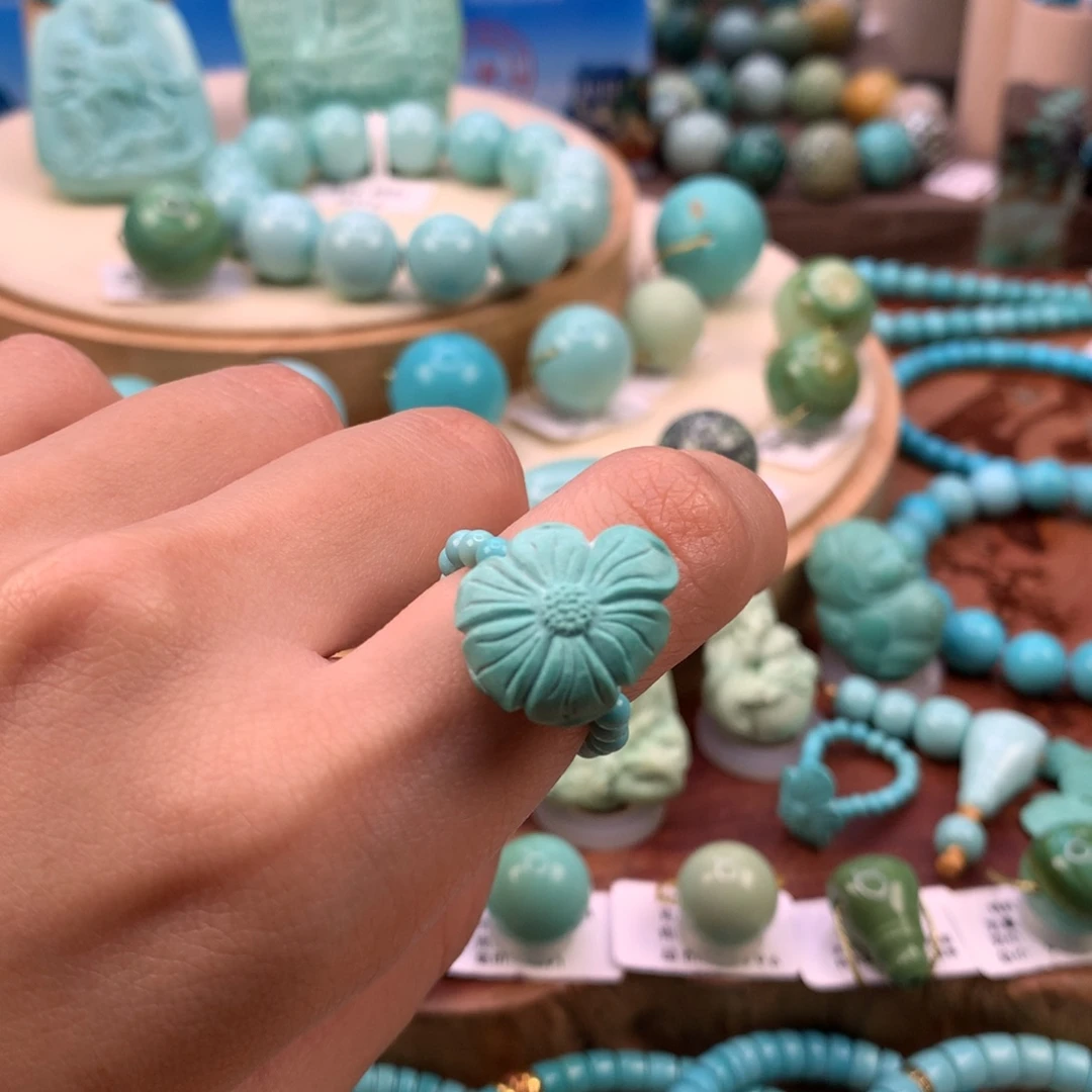 绿松石未镶嵌珠宝奇石