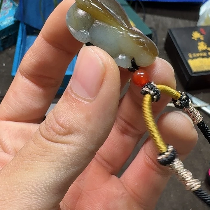 未镶嵌和田玉（糖玉）车挂