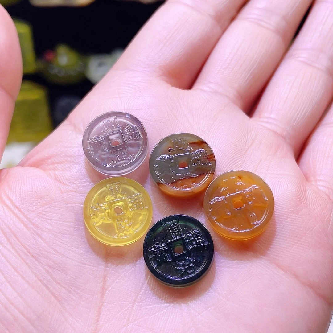 蛇纹石玉未镶嵌颈饰一***儿