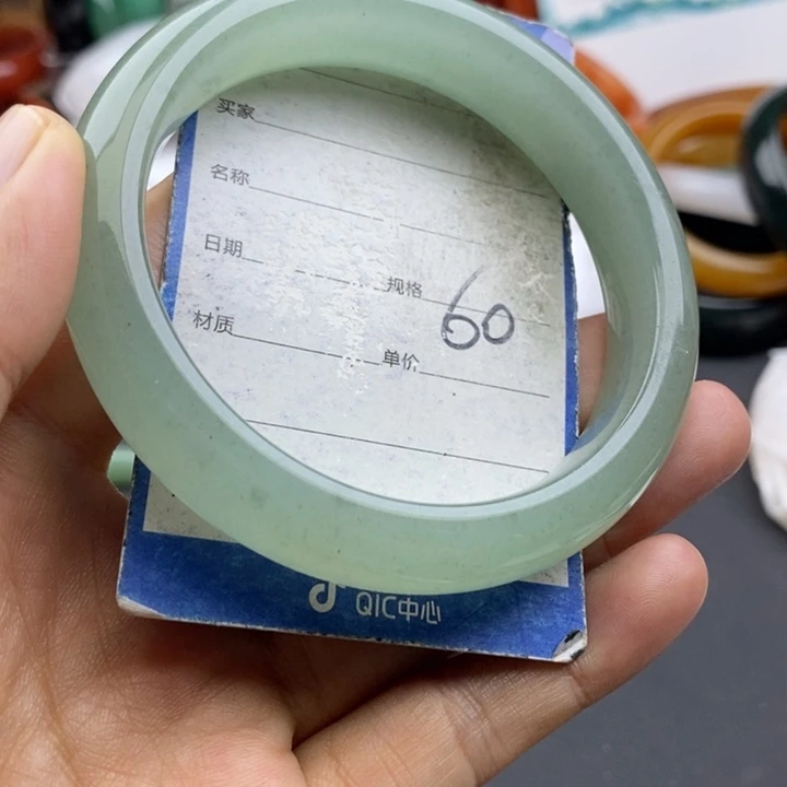 石英质玉未镶嵌手镯