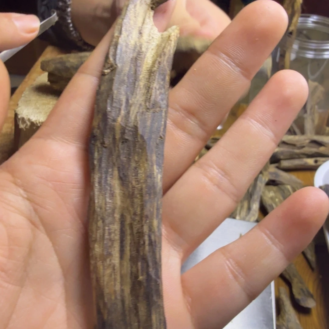 沉香沉香碎屑千里香