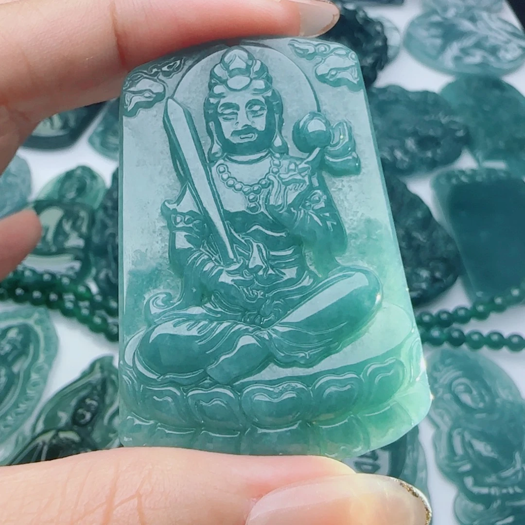 颈饰未镶嵌翡翠多样性发货天然的A货翡翠