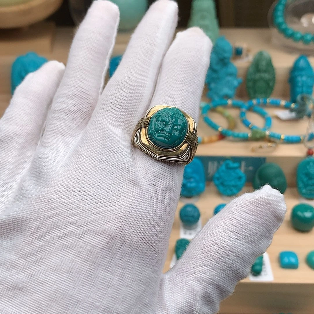 绿松石未镶嵌珠宝奇石