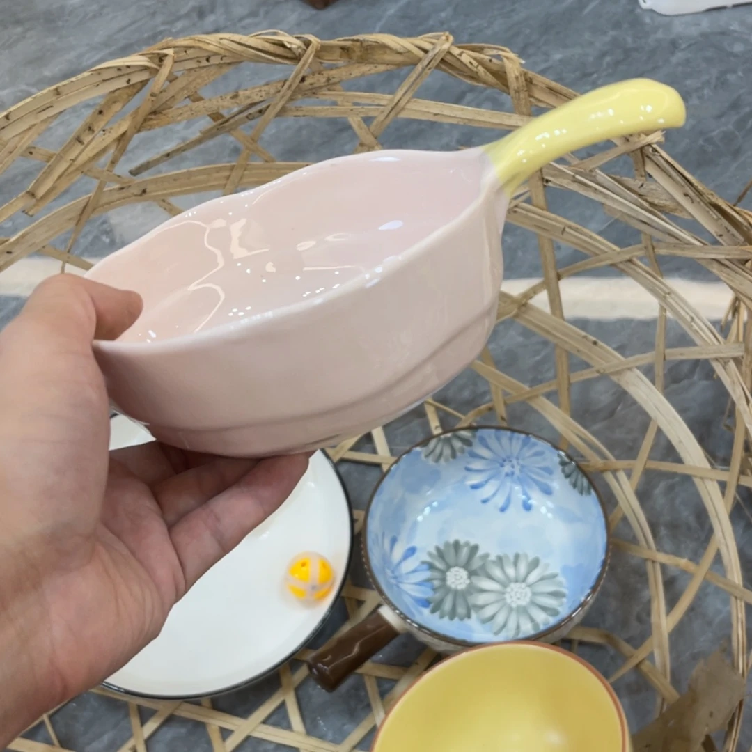 陶瓷微瑕餐具介意勿拍，满18飞！