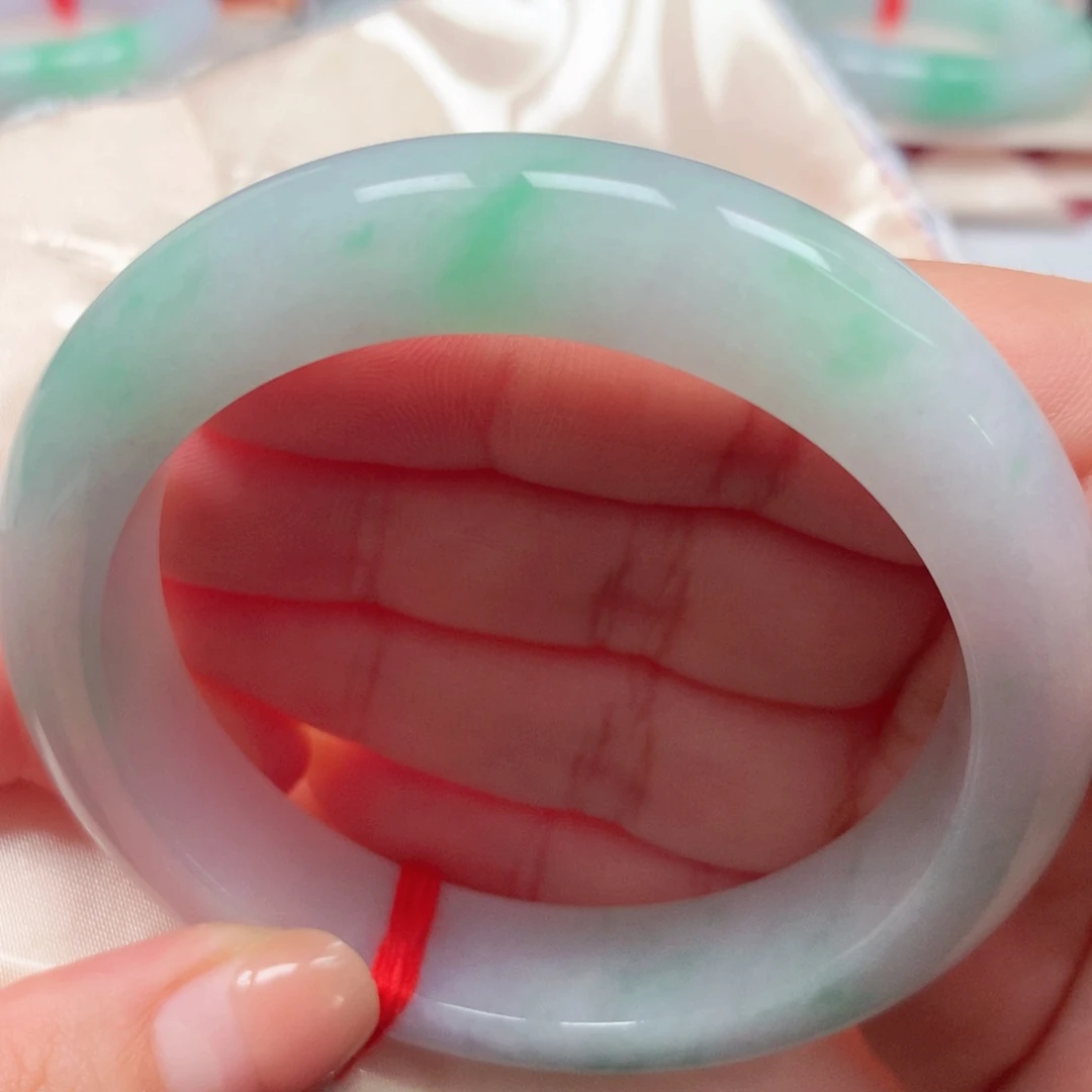 翡翠未镶嵌手镯10阳绿飘花