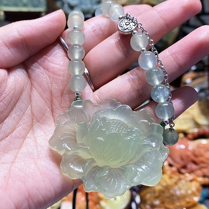 岫玉未镶嵌毛衣链